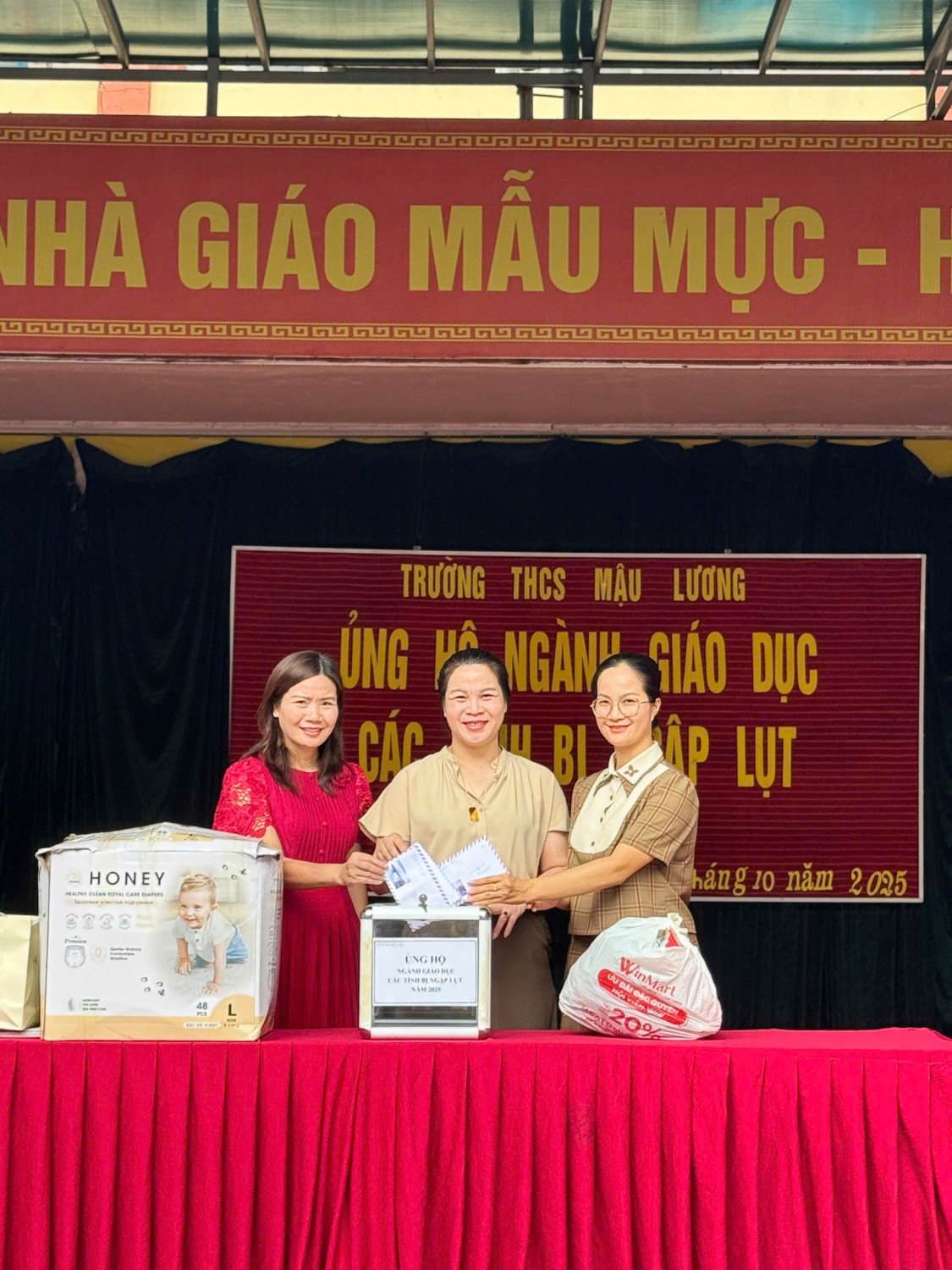 TRƯỜNG THCS MẬU LƯƠNG LAN TỎA YÊU THƯƠNG – HƯỚNG VỀ ĐỒNG BÀO VÙNG LŨ SAU CƠN BÃO SỐ 11