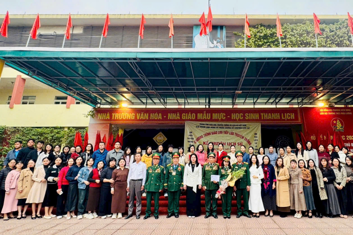 GIAO LƯU: “TIẾP LỬA TRUYỀN THỐNG – KỂ CHUYỆN LỊCH SỬ"