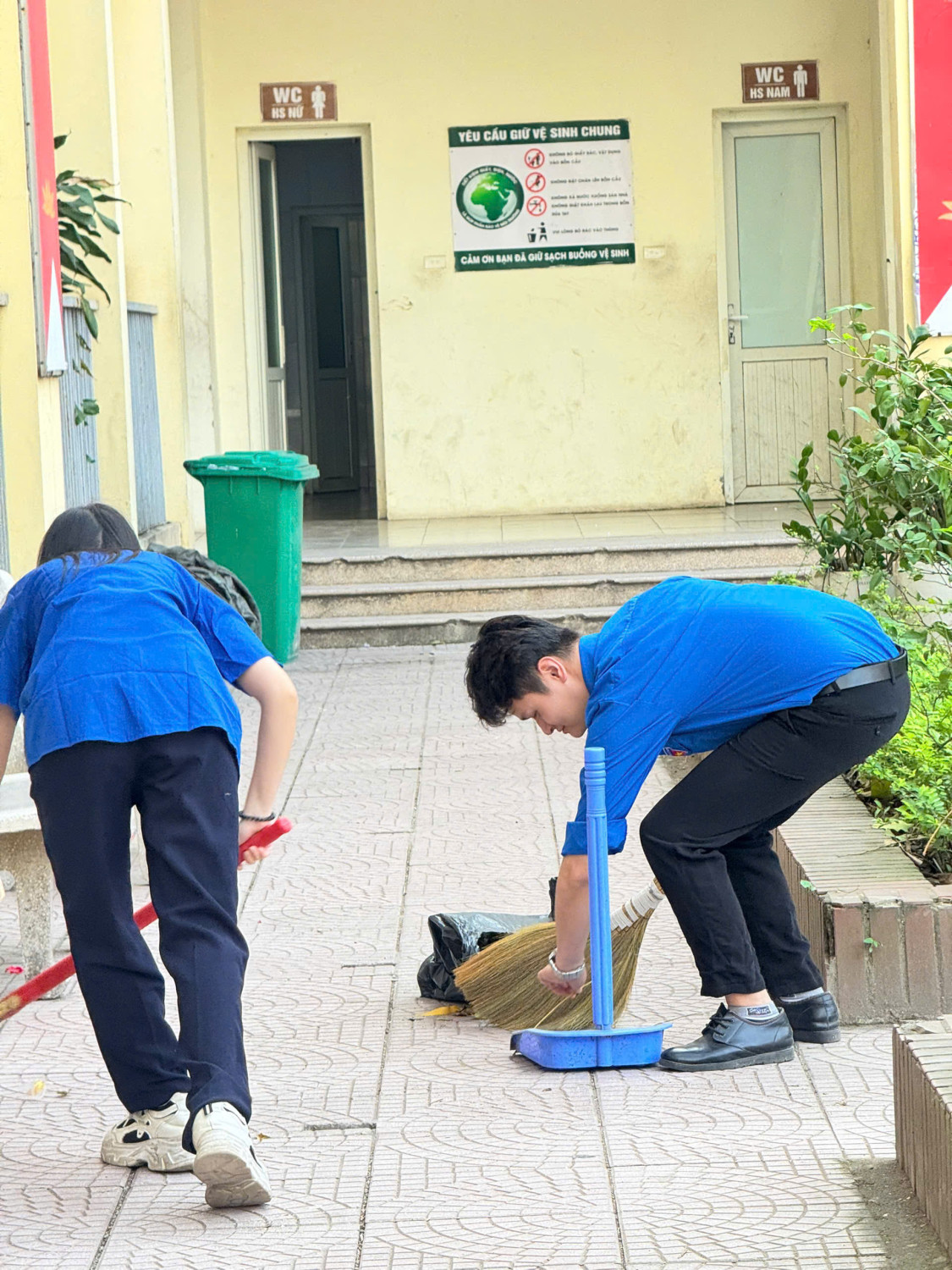 CHI ĐOÀN TRƯỜNG THCS MẬU LƯƠNG RA QUÂN TỔNG VỆ SINH – CHUNG TAY XÂY DỰNG MÔI TRƯỜNG XANH, SẠCH, ĐẸP 🌍