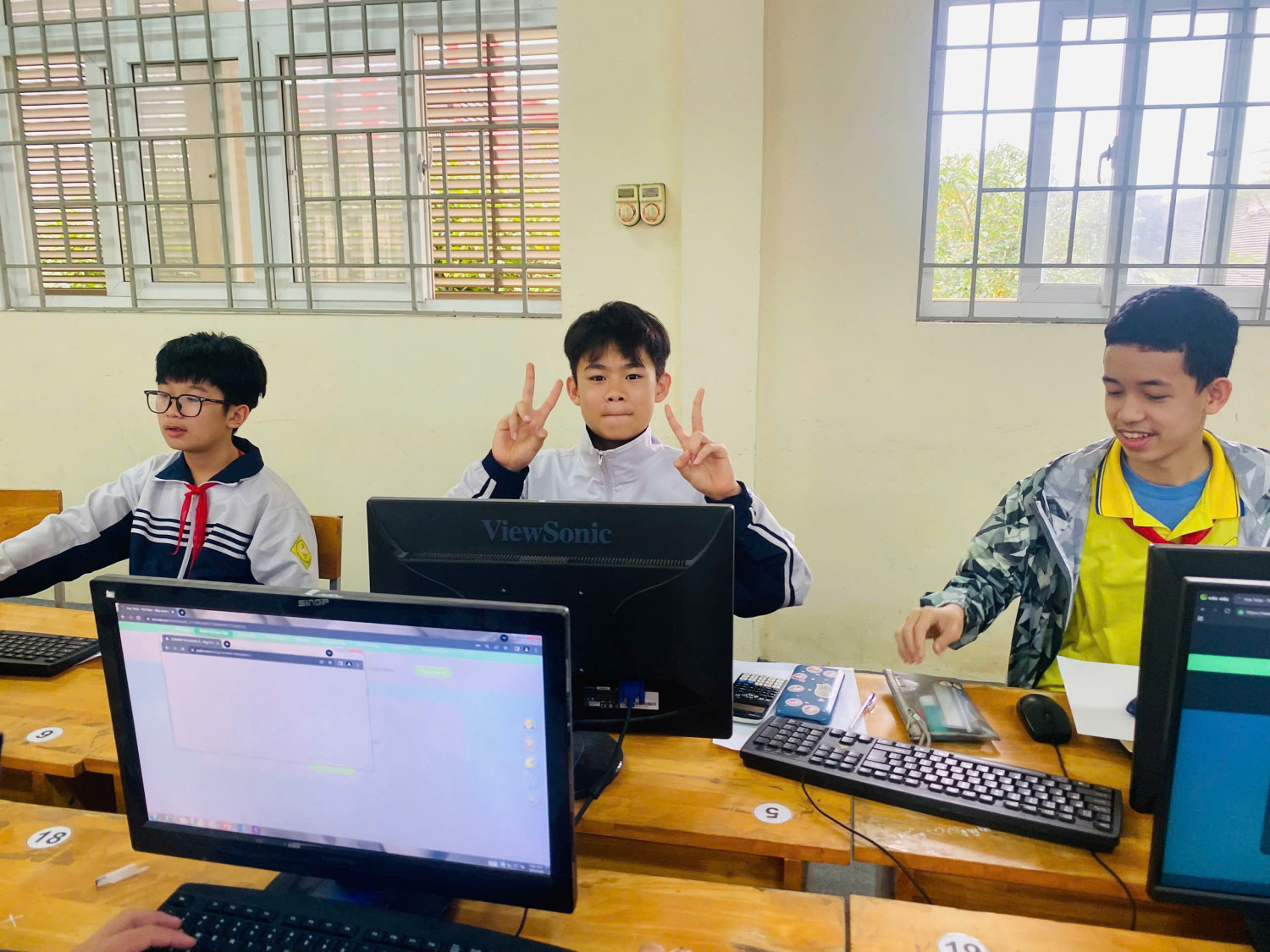 gen h z7635004677486 ced886d15f92be8923bd78efb091017a