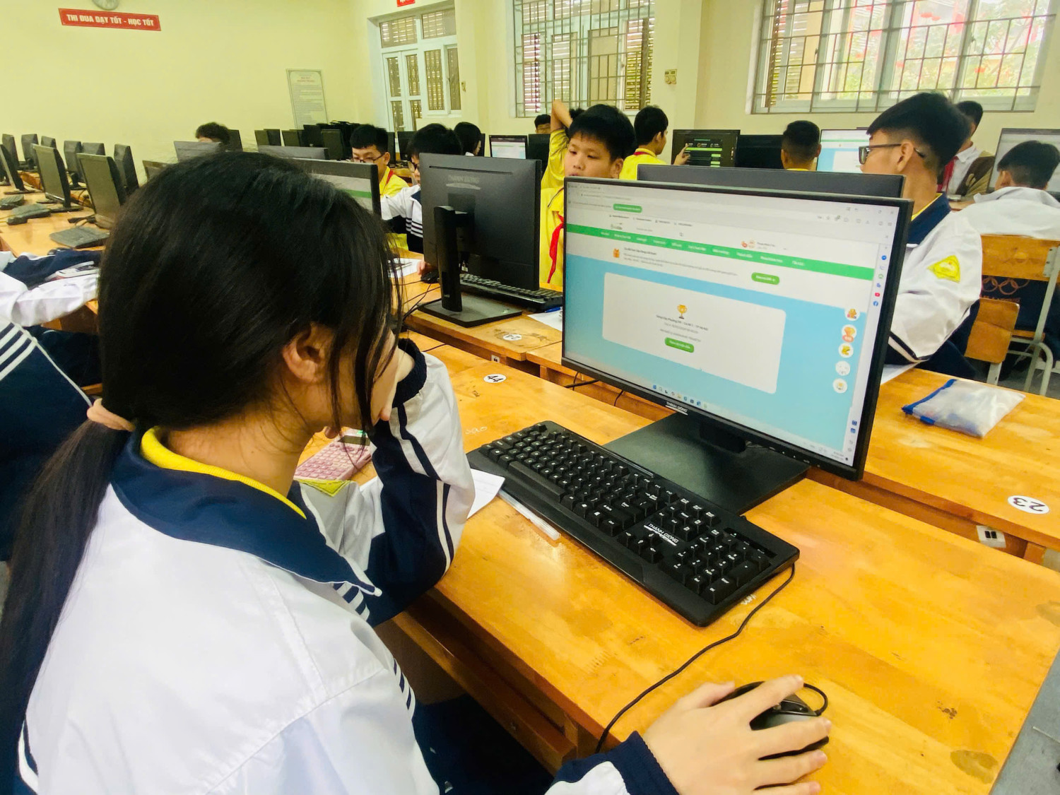 gen h z7635004731424 270b2babcd64de286a069aebf8abe327