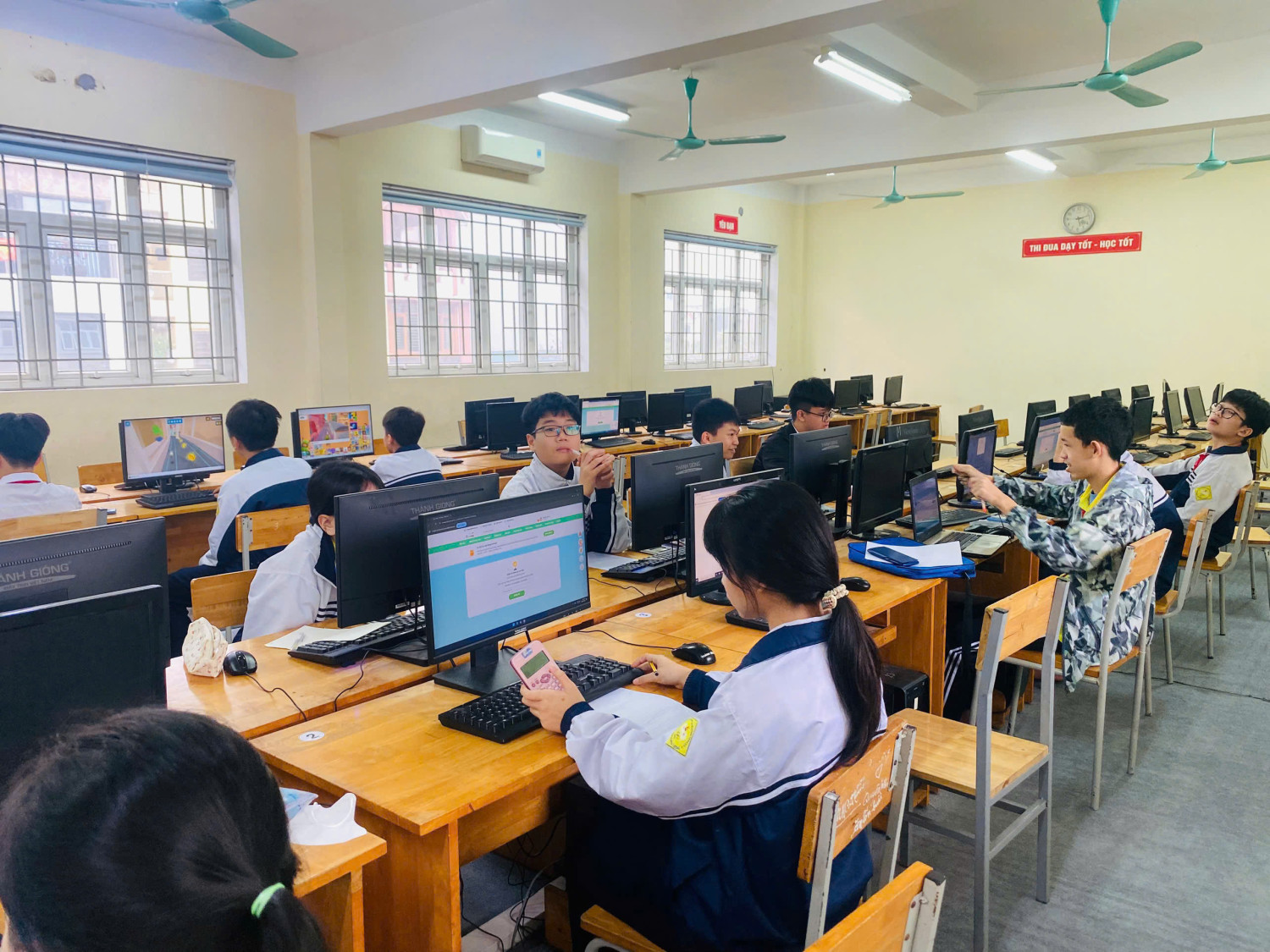 gen h z7635004752345 5c09be6b8728bbdd64ce7679d1279f82